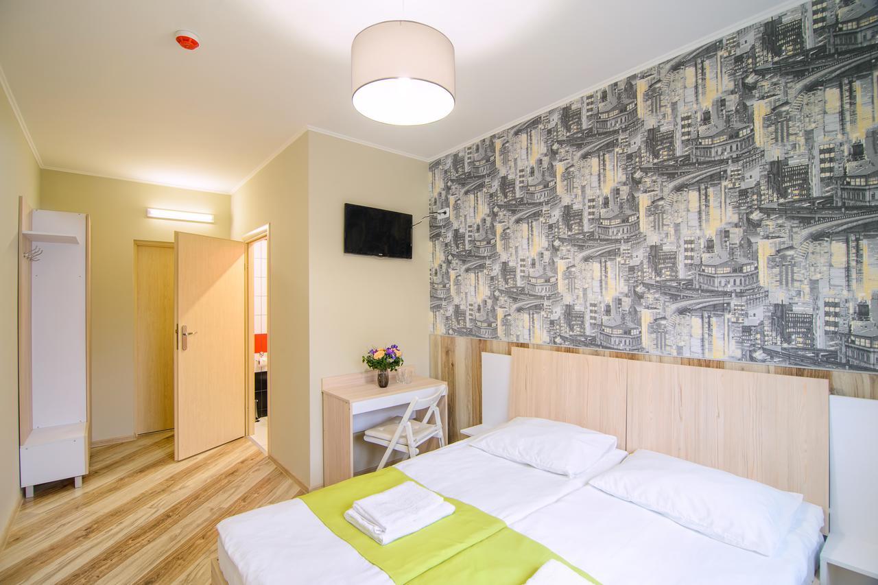 Urban Hotel Liov Exterior foto