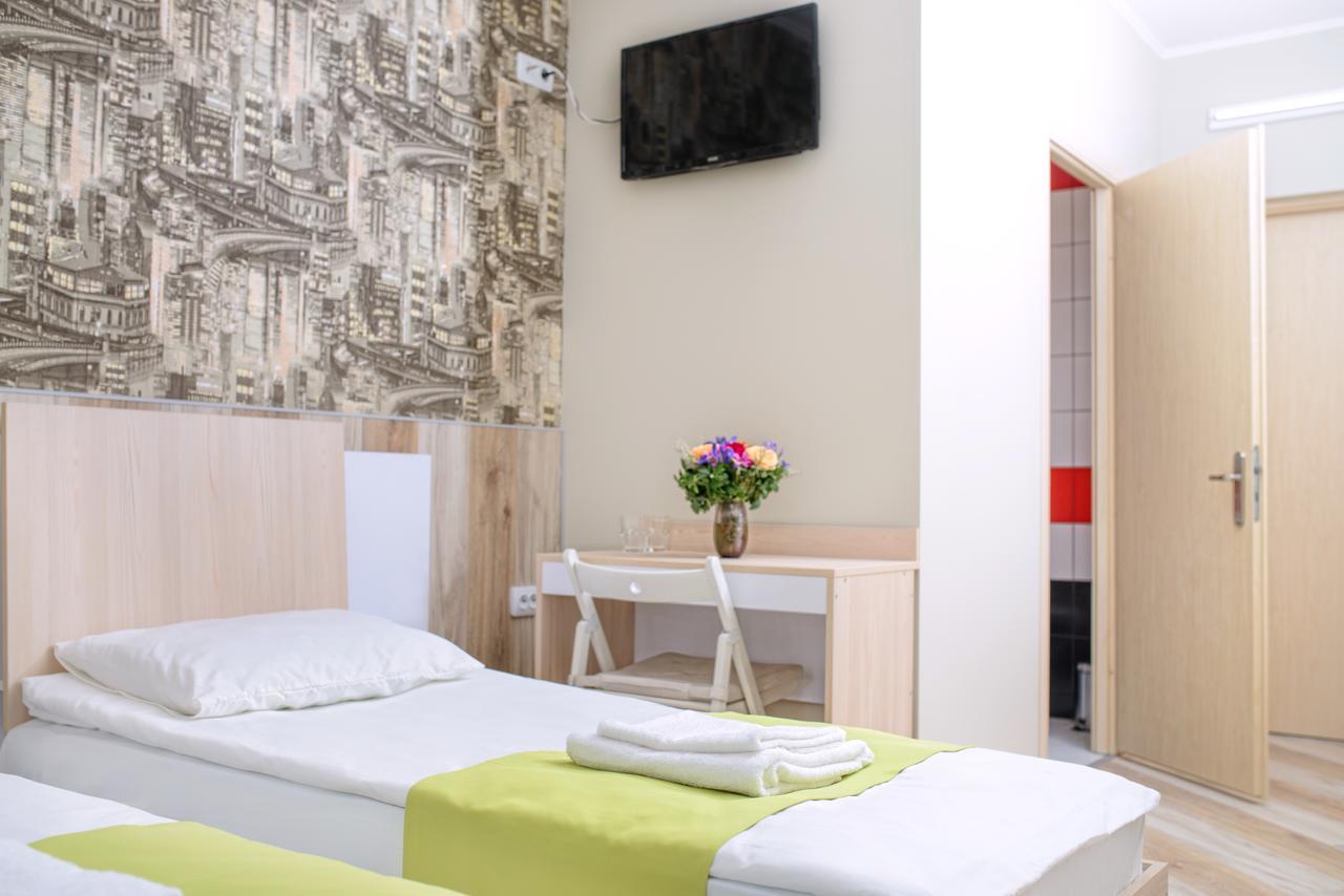 Urban Hotel Liov Exterior foto